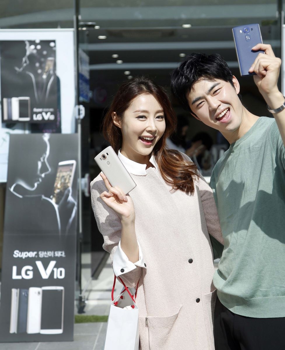LG V10 chứng minh độ bền khủng qua video quảng cảo mới 2