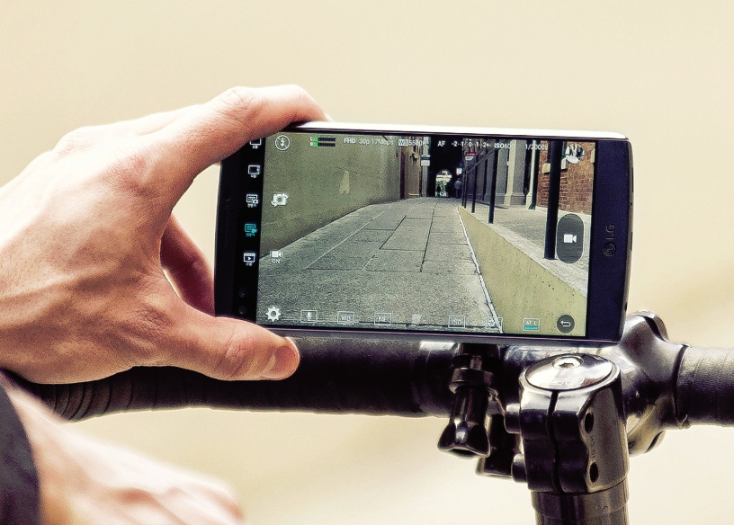 LG V10 chứng minh độ bền khủng qua video quảng cảo mới 7