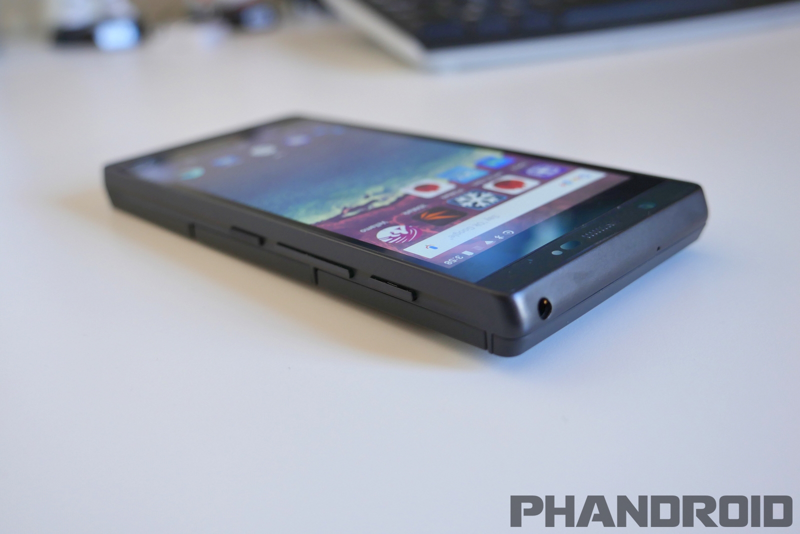 Loạt ảnh thực tế điện thoại lắp ghép Project Ara của Google 9