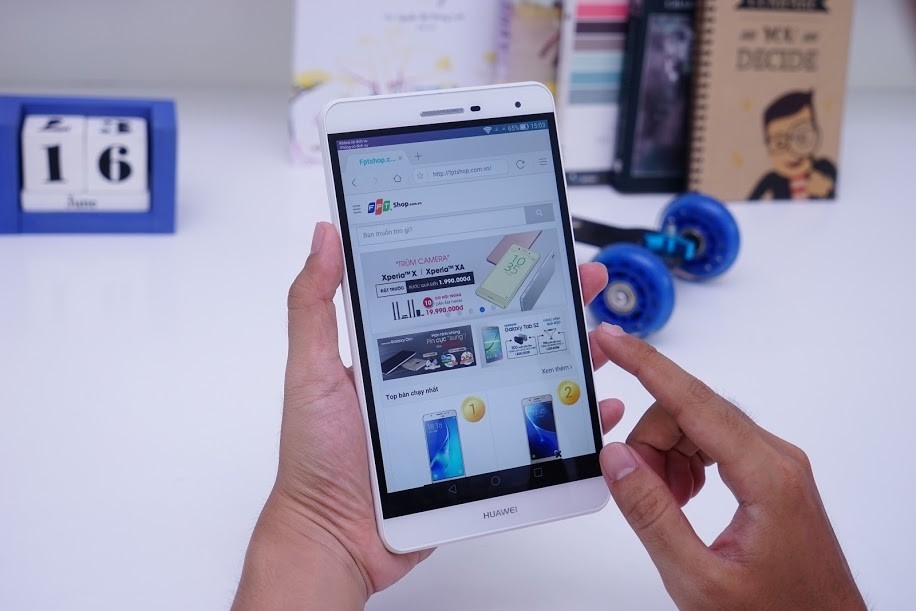 Máy tính bảng tầm trung Huawei MediaPad T2 7.0 có điểm gì nổi bật?