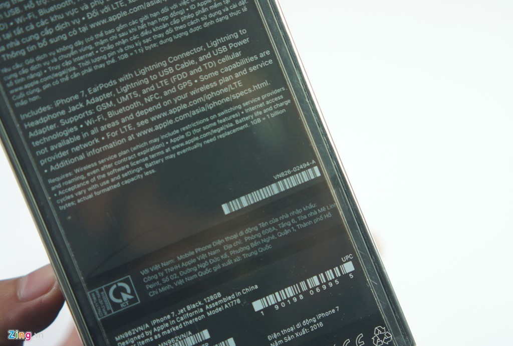 Mở hộp iPhone 7, 7 Plus chính hãng FPT đầu tiên tại Việt Nam 1