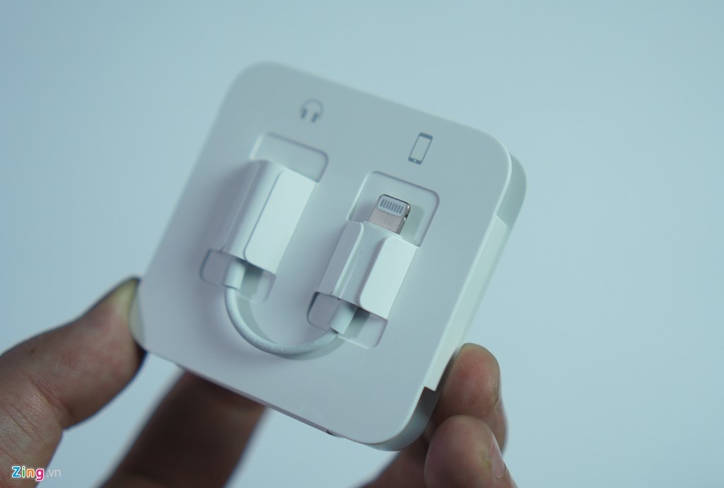 Mở hộp iPhone 7, 7 Plus chính hãng FPT đầu tiên tại Việt Nam 4