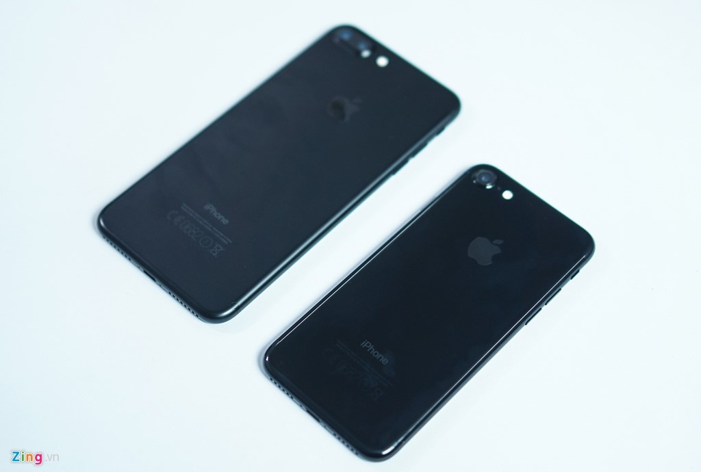 Mở hộp iPhone 7, 7 Plus chính hãng FPT đầu tiên tại Việt Nam 6