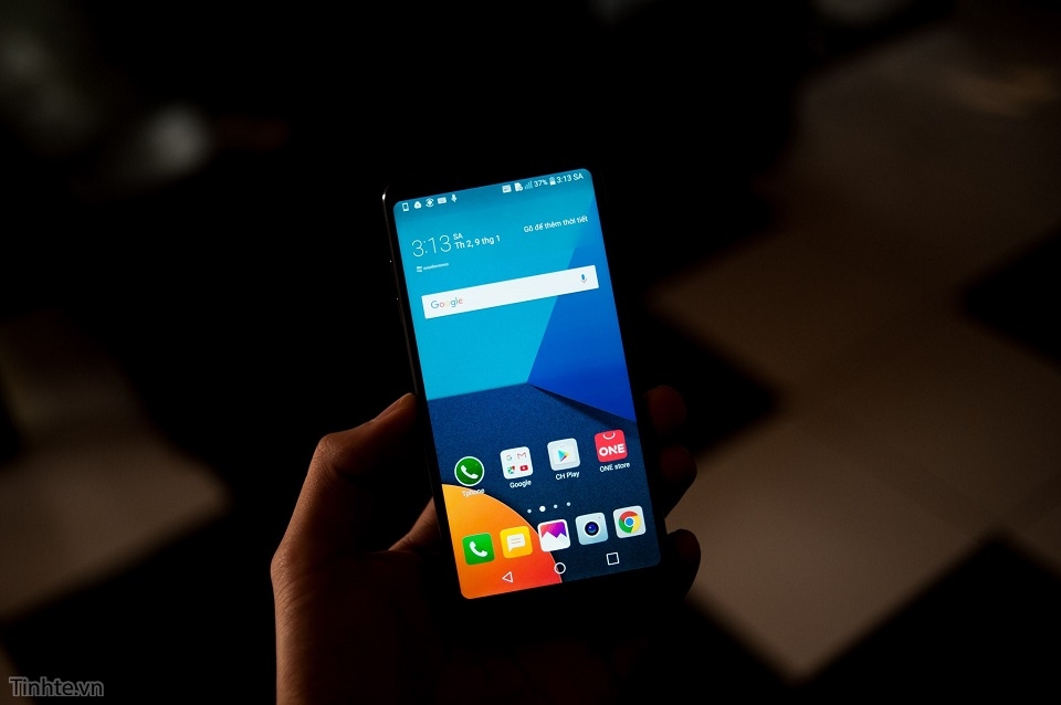 Mở hộp LG G6 đầu tiên tại Việt Nam 4