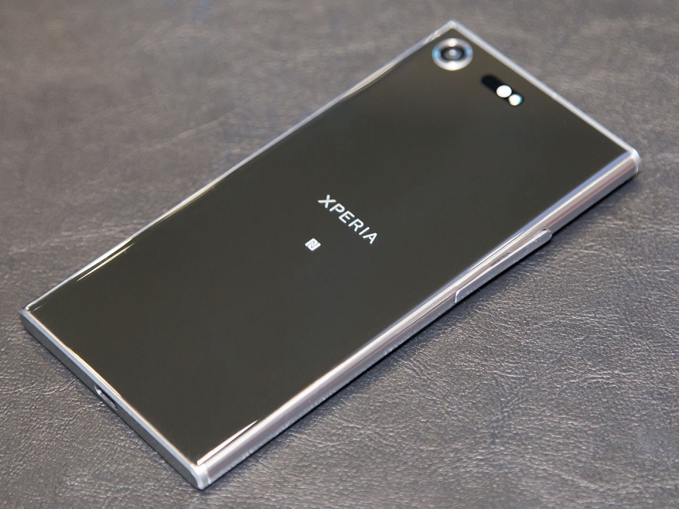 Trên tay và đánh giá nhanh Sony Xperia XZ Premium