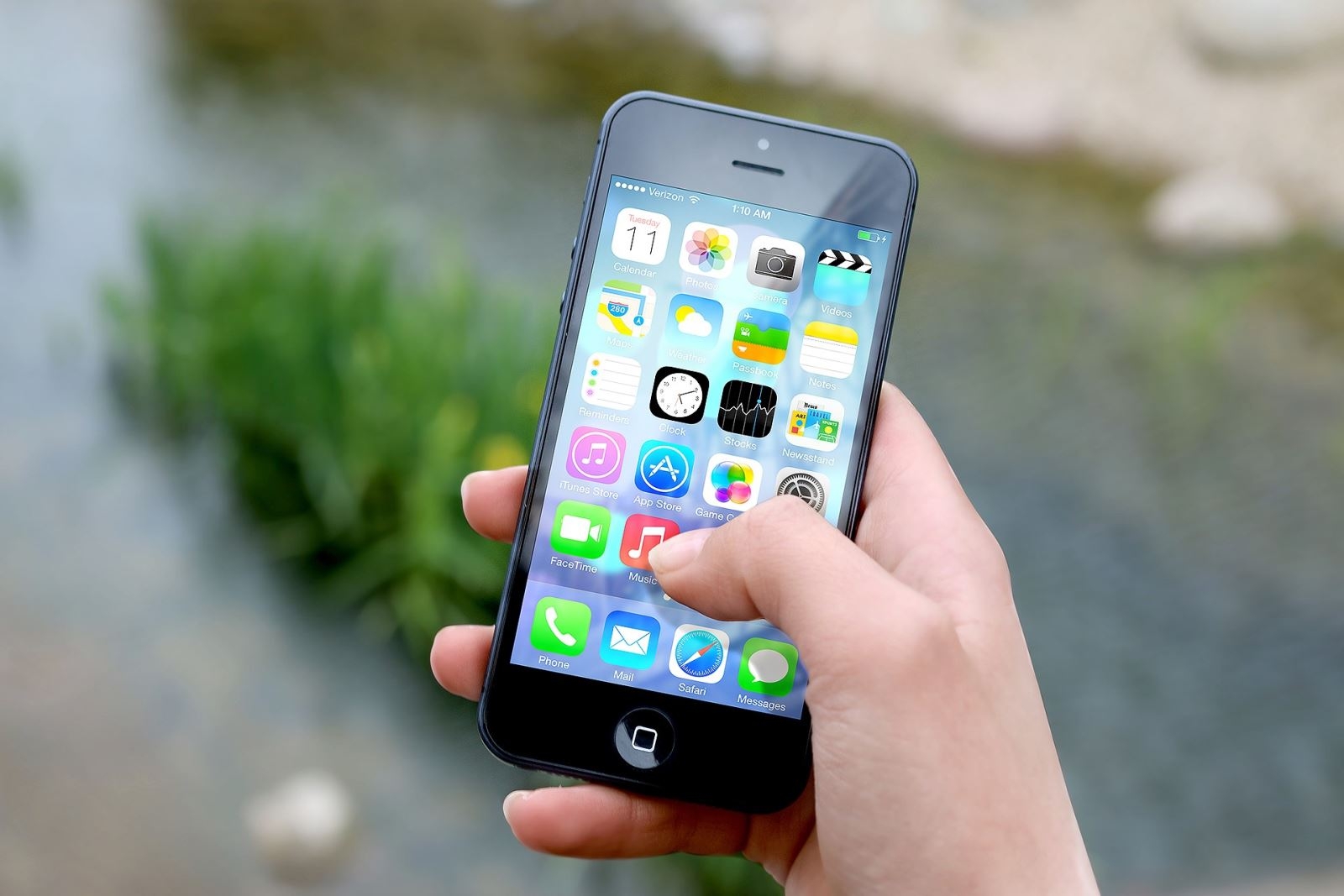 Rùng mình với thế giới vi khuẩn ẩn náu trên smartphone của bạn Rùng mình với thế giới vi khuẩn ẩn náu trên smartphone của bạn