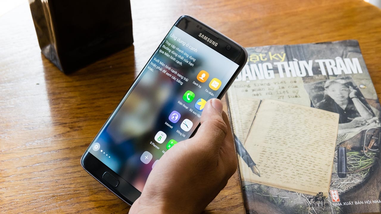 Sẽ có một model Galaxy A màn hình cong ra mắt vào năm sau?