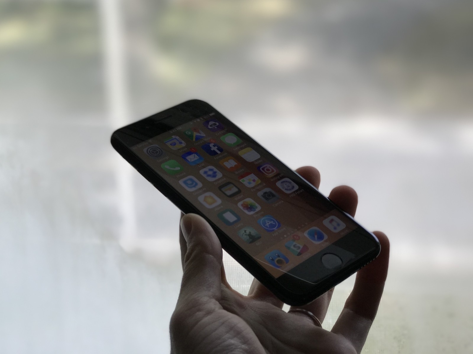 So sánh ảnh chụp xóa phông của iPhone 7 Plus với máy DSLR 10