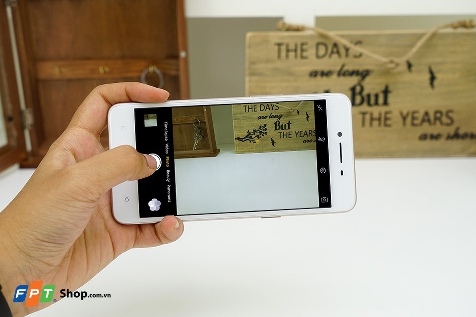 So sánh chi tiết OPPO A37 và Mobiistar Lai Zumbo S