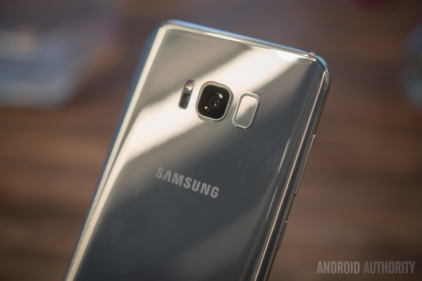 So sánh Galaxy S8 Plus và Galaxy S7 edge 2