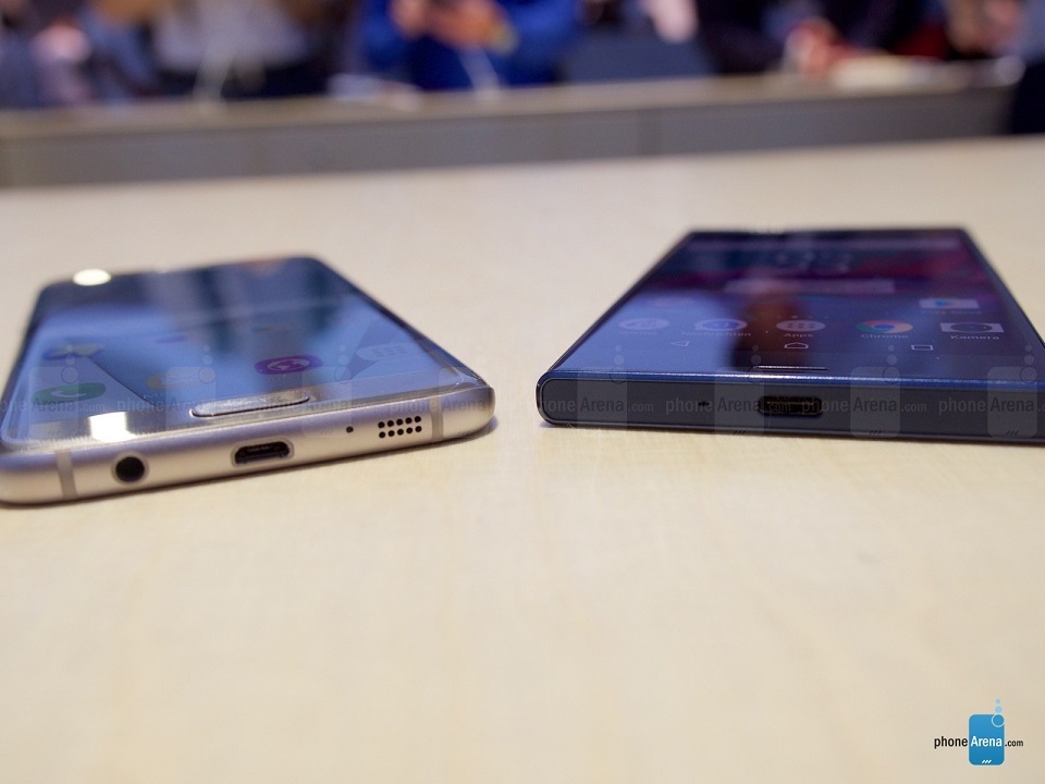 So sánh nhanh Sony Xperia XZ và Samsung Galaxy S7 edge 4