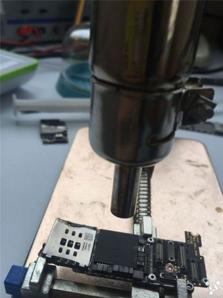 Sự thật quy trình dựng iPhone, từ cũ nát thành mới nguyên