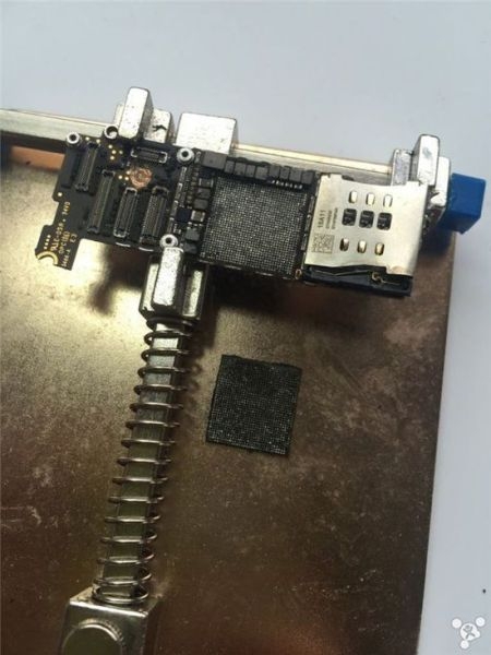 Sự thật quy trình dựng iPhone, từ cũ nát thành mới nguyên