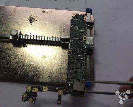 Sự thật quy trình dựng iPhone, từ cũ nát thành mới nguyên