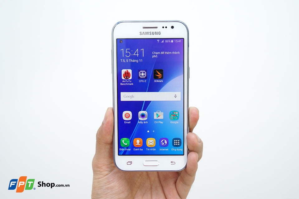 Top 5 smartphone giá rẻ hot nhất mùa giáng sinh