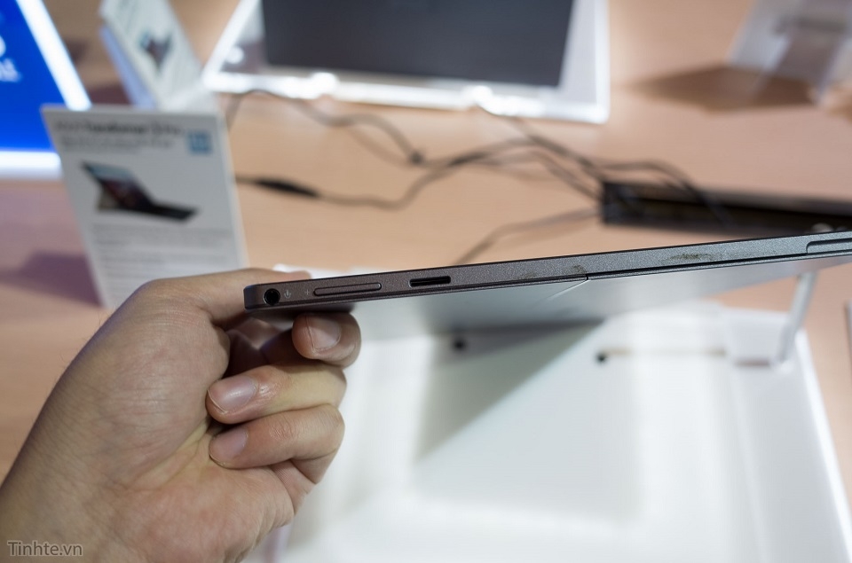 Trên tay Asus Transformers 3 Pro: laptop 2 trong 1 với hiệu năng mạnh mẽ