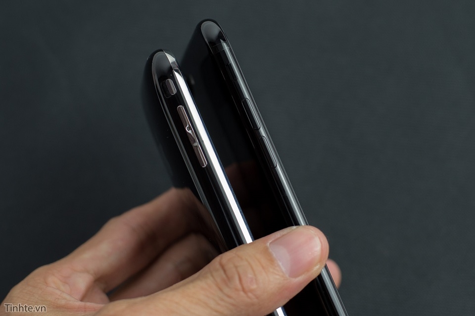 Trên tay iPhone 7 Jet Black và so sánh với iPhone 3G Jet Black 20