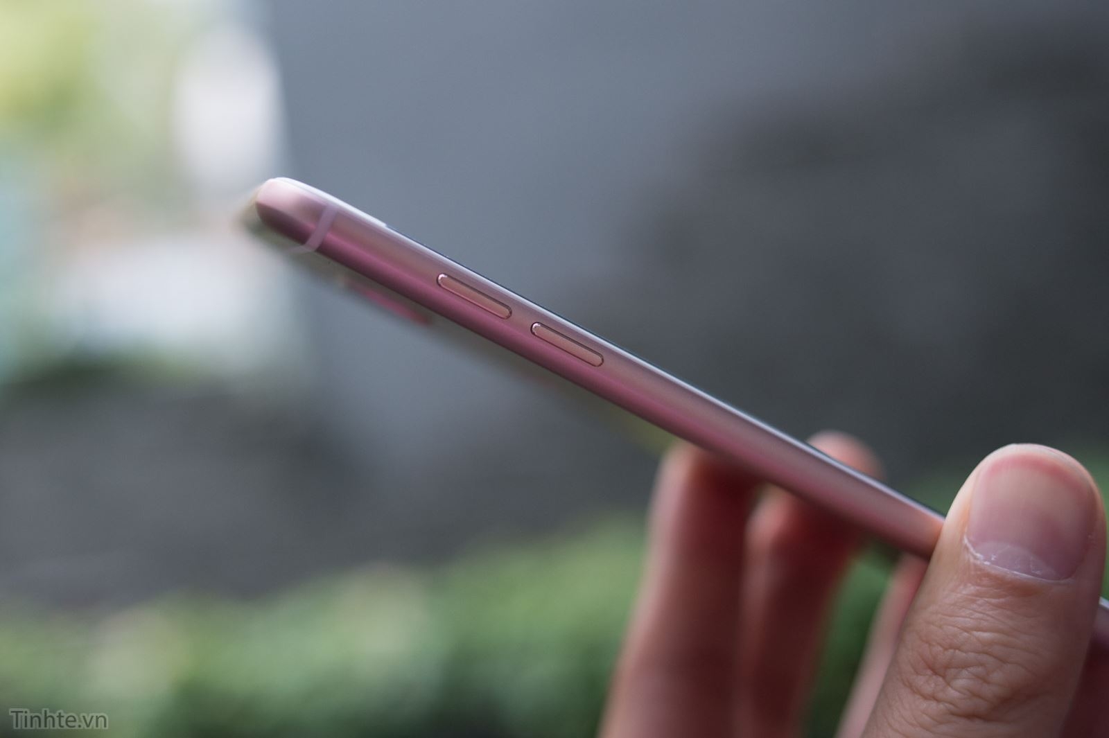 Trên tay Samsung Galaxy C7 phiên bản màu hồng tại Việt Nam