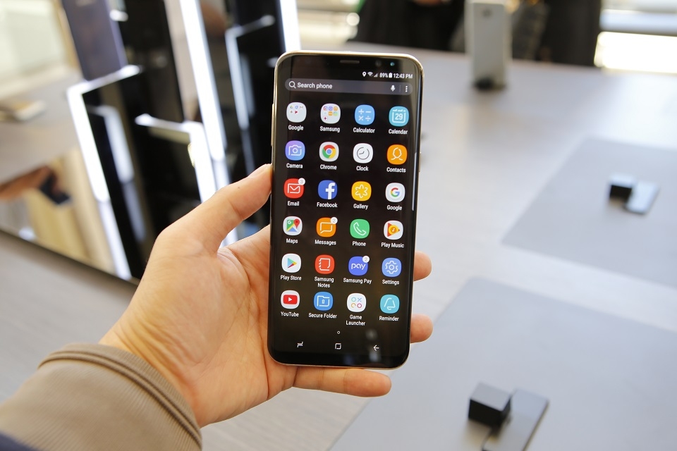 Trên tay Samsung Galaxy S8 và S8 Plus 4