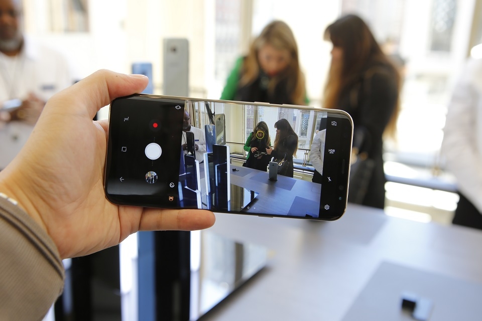 Trên tay Samsung Galaxy S8 và S8 Plus 5