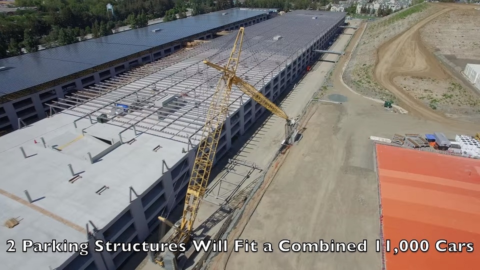 Trụ sở phi thuyền của Apple hiện lên rõ nét qua ống kính Drone