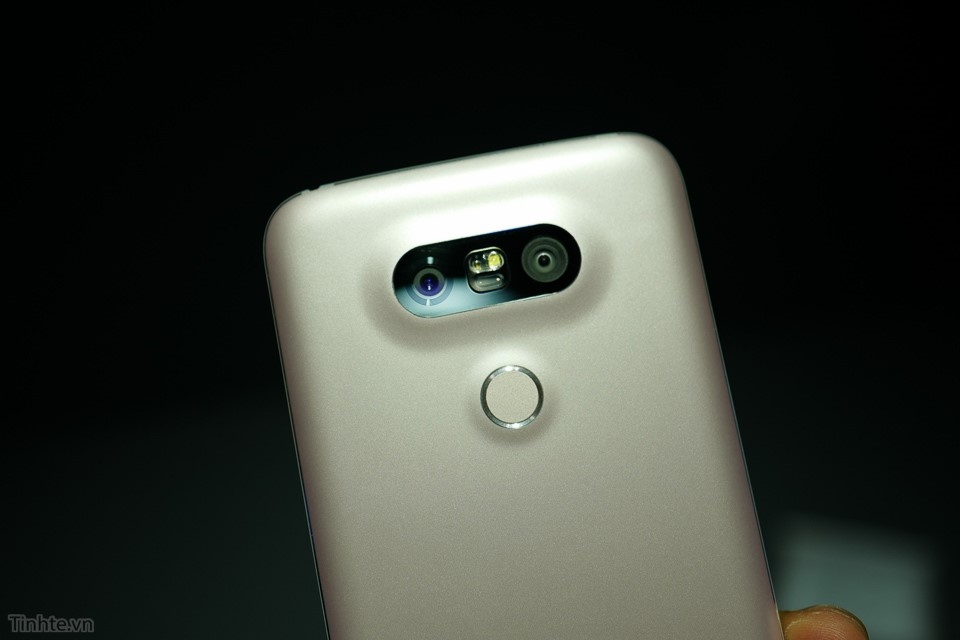 6 smartphone có camera kép từng ra mắt trước iPhone 7 Plus 4