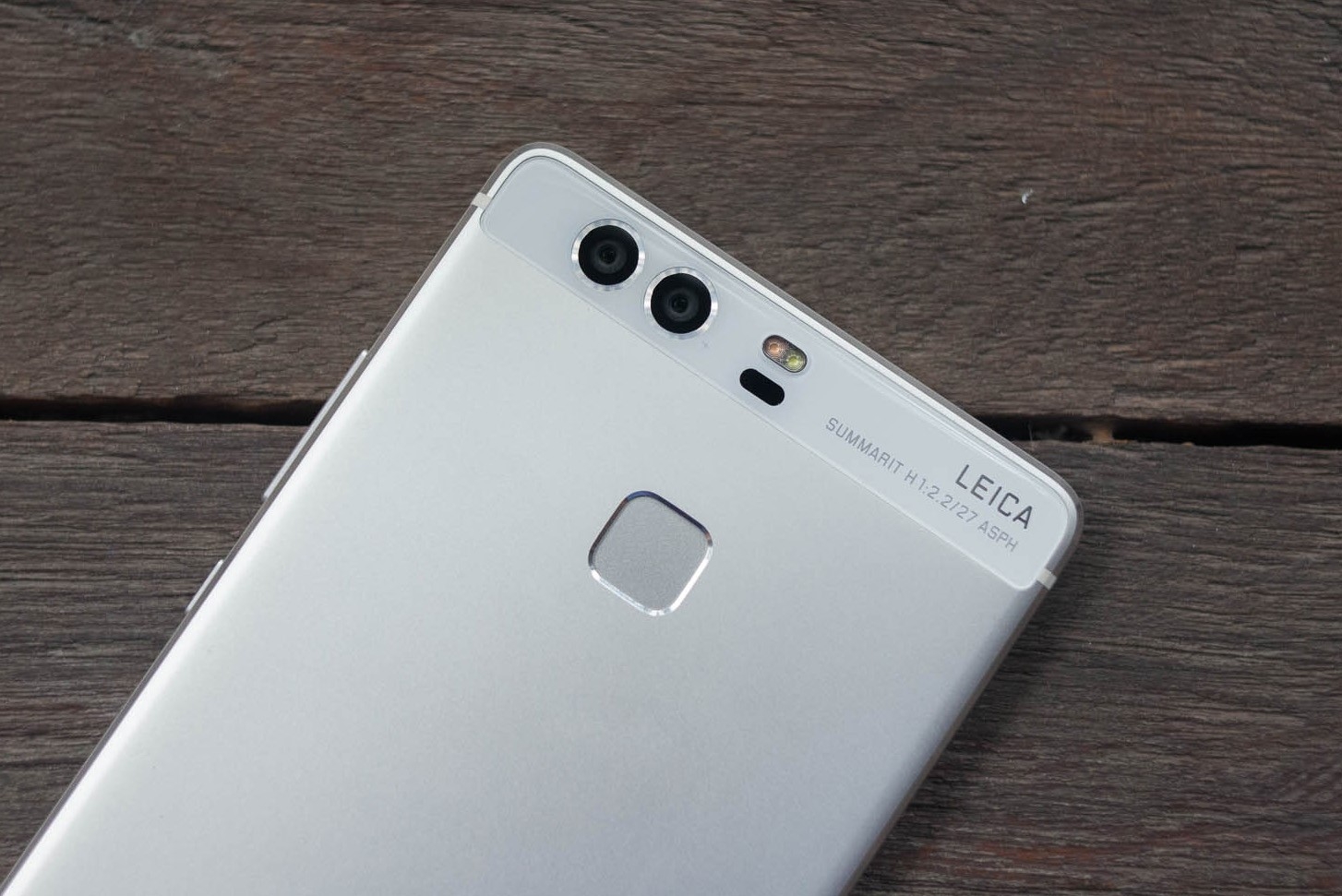 6 smartphone có camera kép từng ra mắt trước iPhone 7 Plus 5