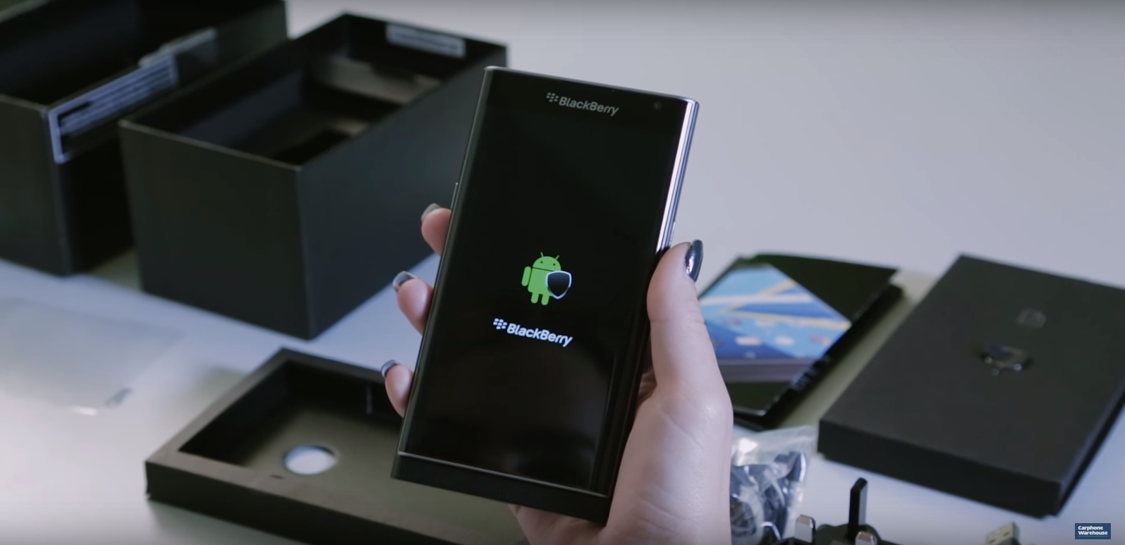 Video mở hộp Blackberry Priv