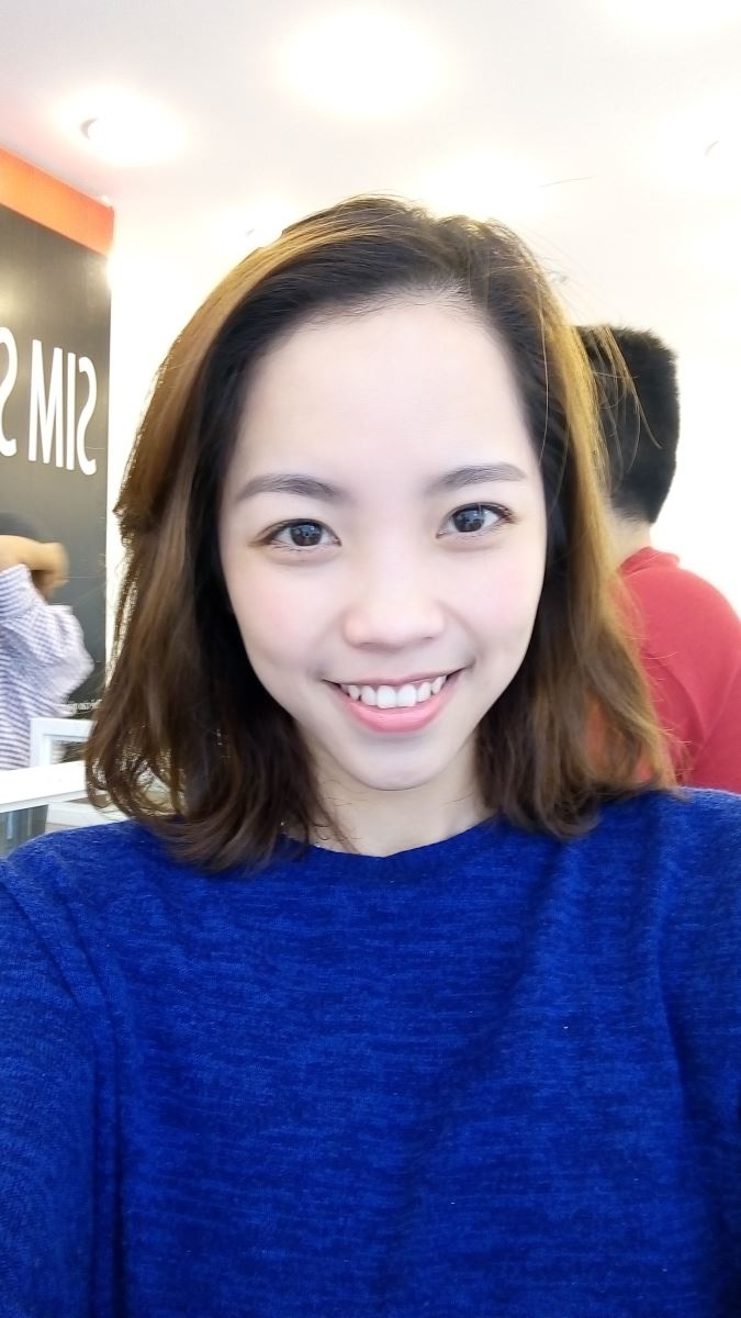 Chiếc gương nhỏ hỗ trợ khi selfie trên Coolpad Soar