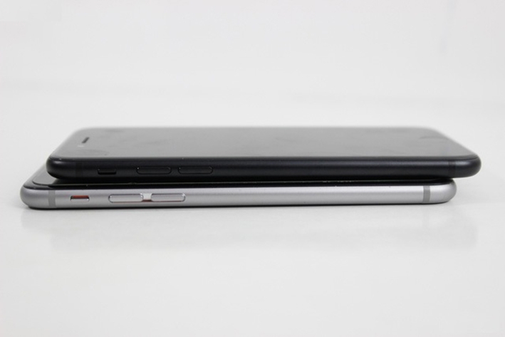 iPhone 7 đen mờ đọ dáng iPhone 6s xám: máy nào đẹp hơn? 5