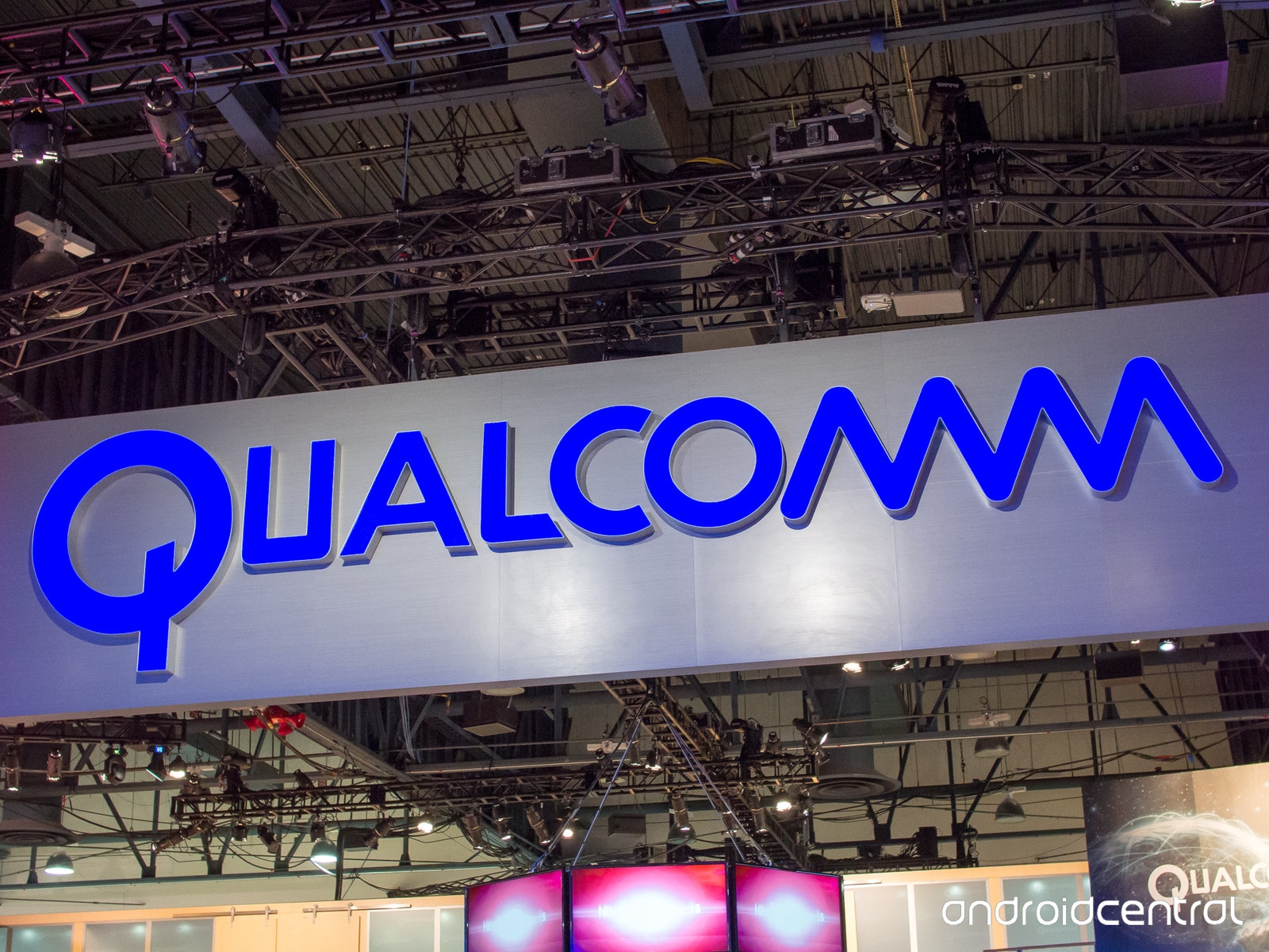 Bị sờ gáy, Qualcomm đối mặt với nguy cơ bị phạt 853 triệu đô tại Hàn Quốc Bị sờ gáy, Qualcomm đối mặt với nguy cơ bị phạt 853 triệu đô tại Hàn Quốc