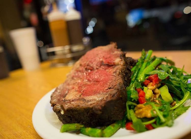 Mẹo chụp đồ ăn số 3: Chụp ảnh trong nhà hàng Mẹo chụp đồ ăn số 3: Chụp ảnh trong nhà hàng