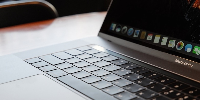 Cuối cùng Macbook Pro Touch Bar đã bị hack! Cuối cùng Macbook Pro Touch Bar đã bị hack!
