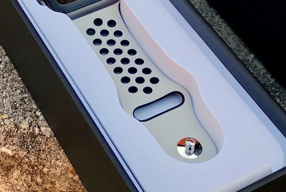 Thêm nhiều hình ảnh thực tế của Apple Watch NikeLab - Hình 5 Thêm nhiều hình ảnh thực tế của Apple Watch NikeLab - Hình 5