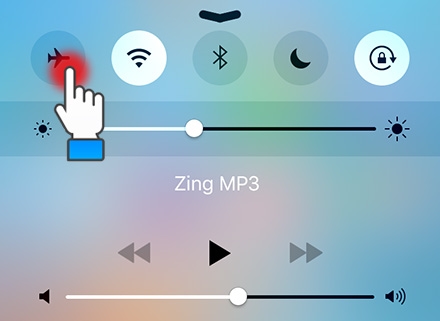 Cách 3: Mở chế độ máy bay