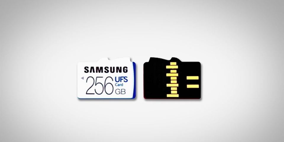 1. Tắt điện thoại, tháo thẻ nhớ ra cắm lại vào điện thoại, sau đó mở máy lên