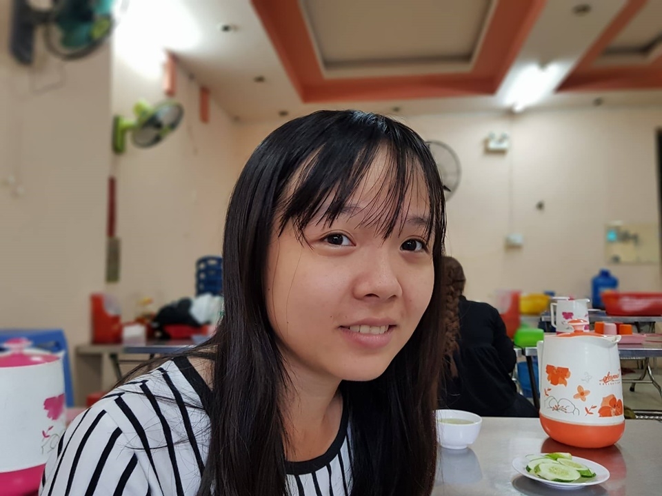 Chụp xóa phông S8 - Hình 3 Chụp xóa phông S8 - Hình 3