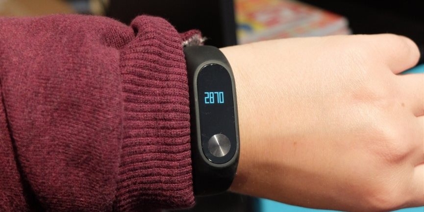 Thiết bị đeo tay Xiaomi Mi Band 2: Theo dõi hoạt động/thể thao