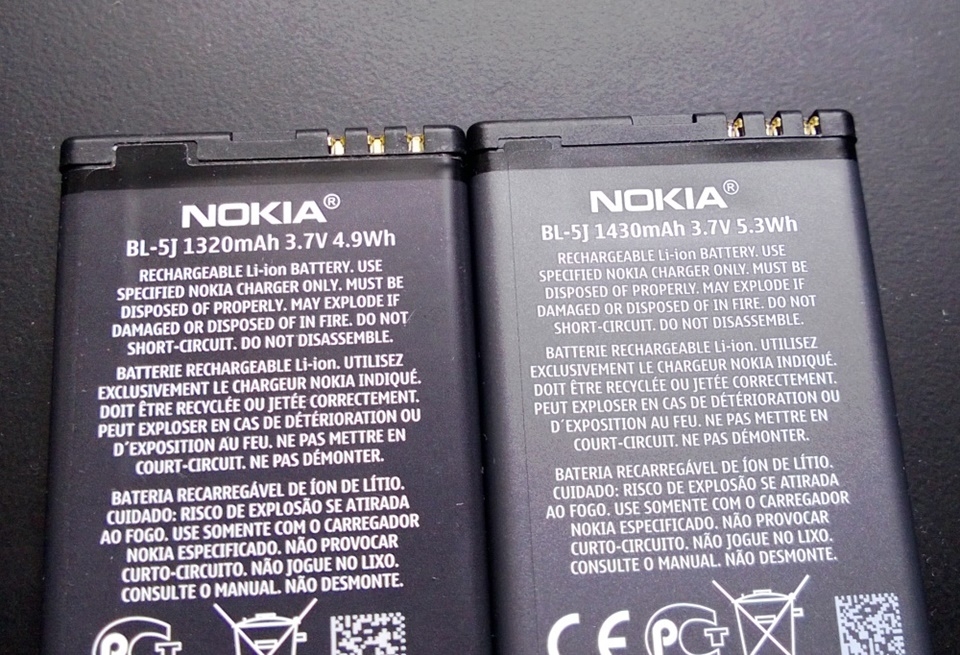 1. Pin có thể thay thế được 1. Pin có thể thay thế được