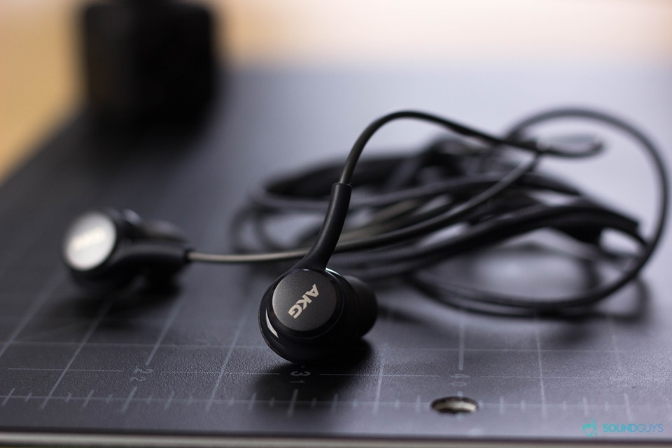 Tìm hiểu Tai nghe AKG