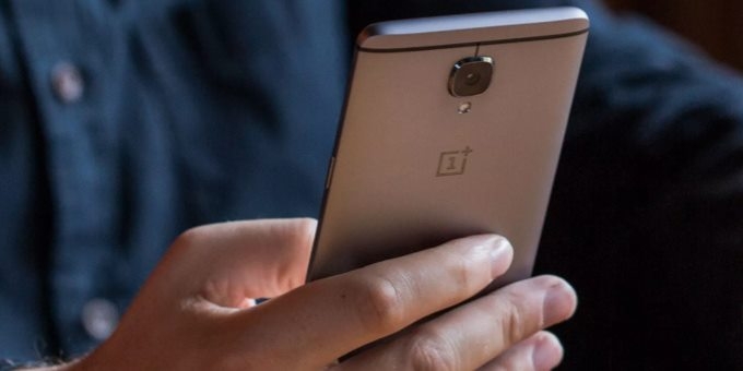 Đâu là chiếc smartphone đầu tiên được cài Android O?