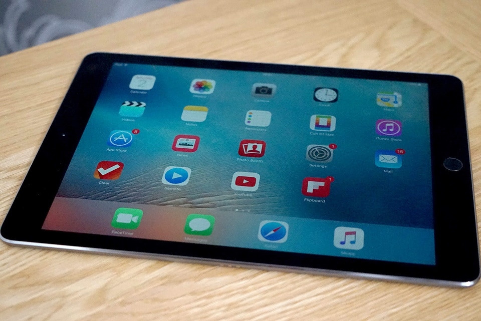 Cùng màn hình 9.7 inch, nên mua iPad Pro hay iPad thường? Cùng màn hình 9.7 inch, nên mua iPad Pro hay iPad thường?