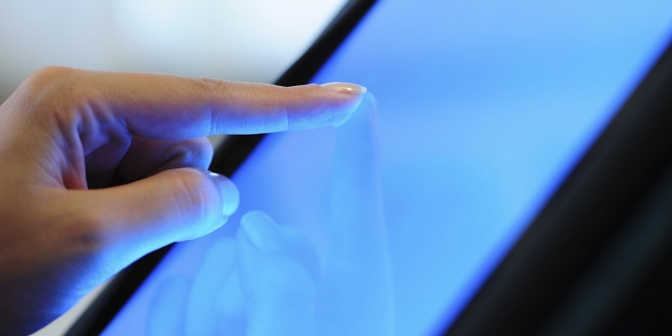 So sánh cảm ứng đa điểm và cảm ứng đơn điểm So sánh cảm ứng đa điểm và cảm ứng đơn điểm