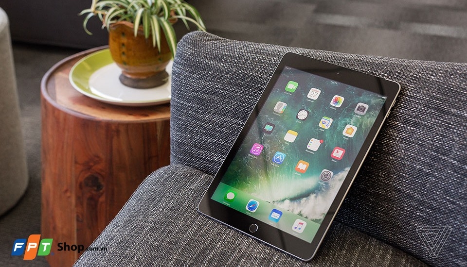 iPad Wi-Fi 4G 32GB (2017) iPad Wi-Fi 4G 32GB (2017)