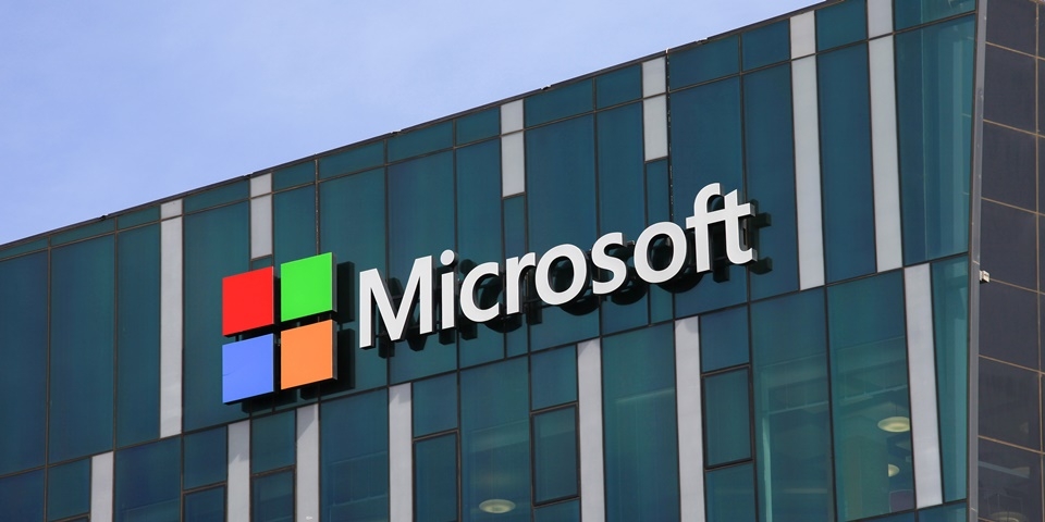 Sắp có thiết bị cao cấp mới chạy Windows 10 Mobile? Sắp có thiết bị cao cấp mới chạy Windows 10 Mobile?