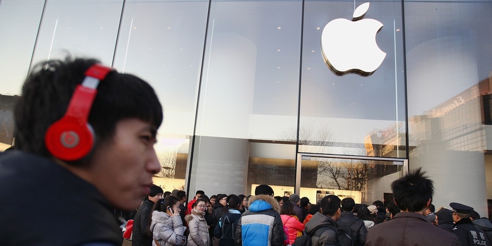 Apple là công ty đầu tiên chấp nhận lệnh cấm của Trung Quốc