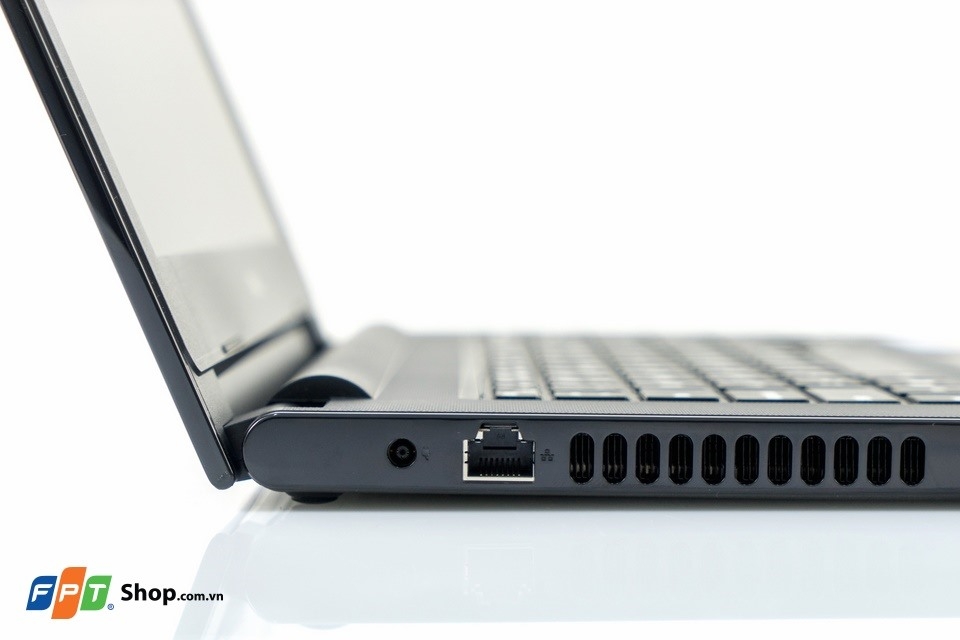 Chiếc laptop core i5 Dell Ins N3467/i5-7200U Chiếc laptop core i5 Dell Ins N3467/i5-7200U