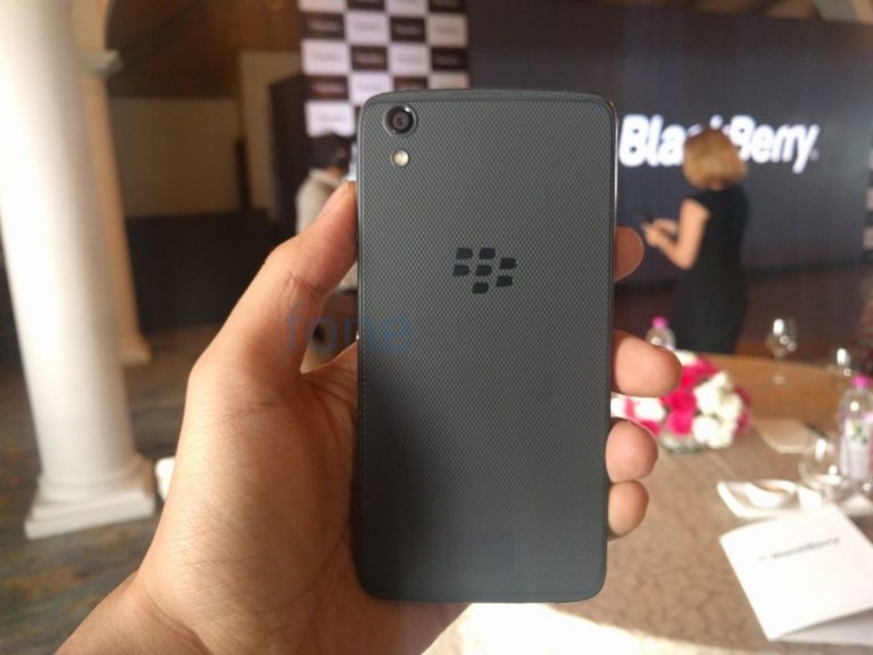 Mặt lưng BlackBerry DTEK50 Mặt lưng BlackBerry DTEK50