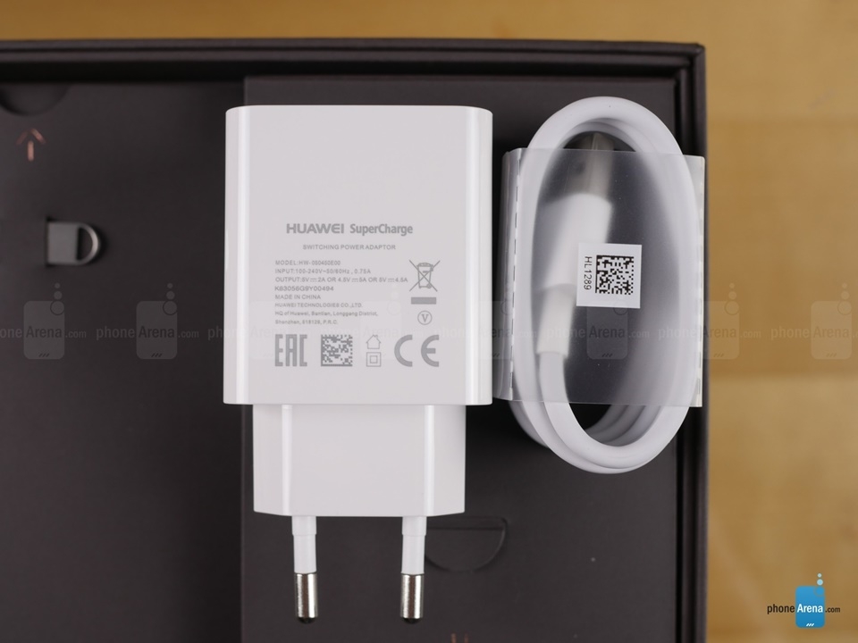 Mở hộp điện thoại Huawei Mate 9