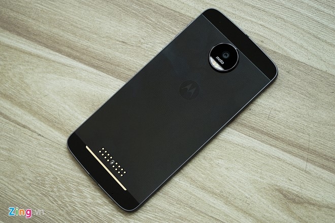 Mặt sau Moto Z